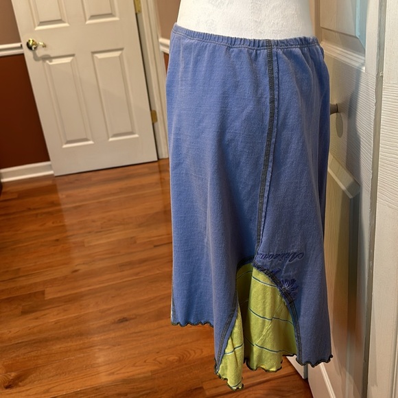 Skirt size small by Elizabthan - Picture 3 of 5
